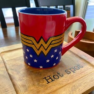 Wonder Woman 14 oz Mug